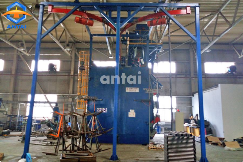 Q3750 Doube hook shot blasting machine